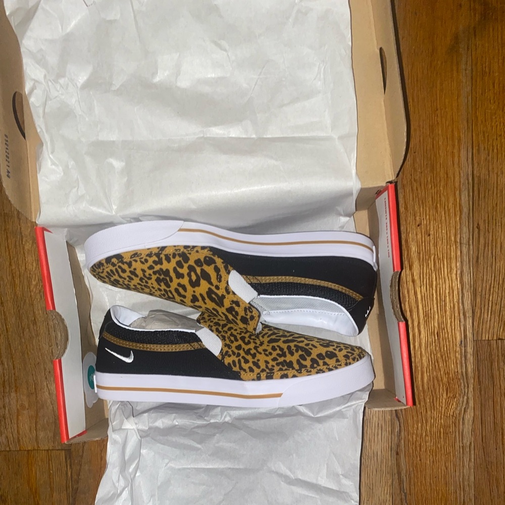 Nike Court Legacy Slip-On Sneaker Woman’s